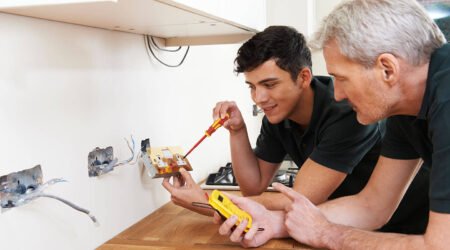 Upgrading Your Electrical Panel? What an Electrician in New Orleans Recommends